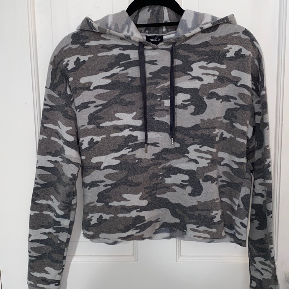 Rue 21, comfy cropped sweatshirt, grey camouflage